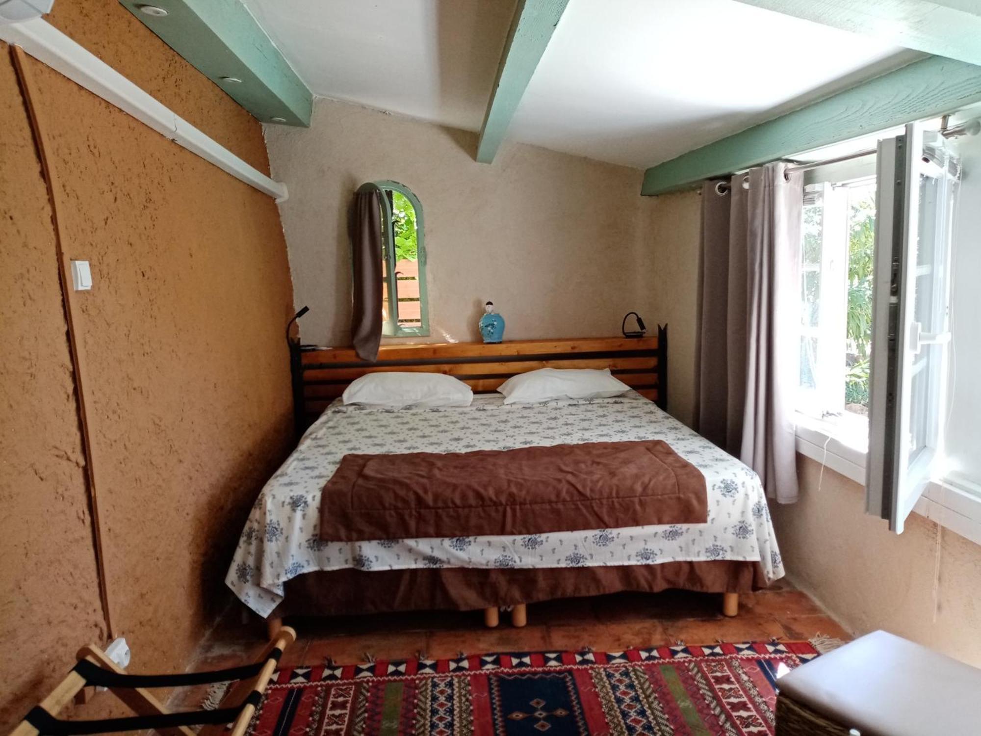 Bed and Breakfast L'Atelier Saint-Maximin  Zimmer foto